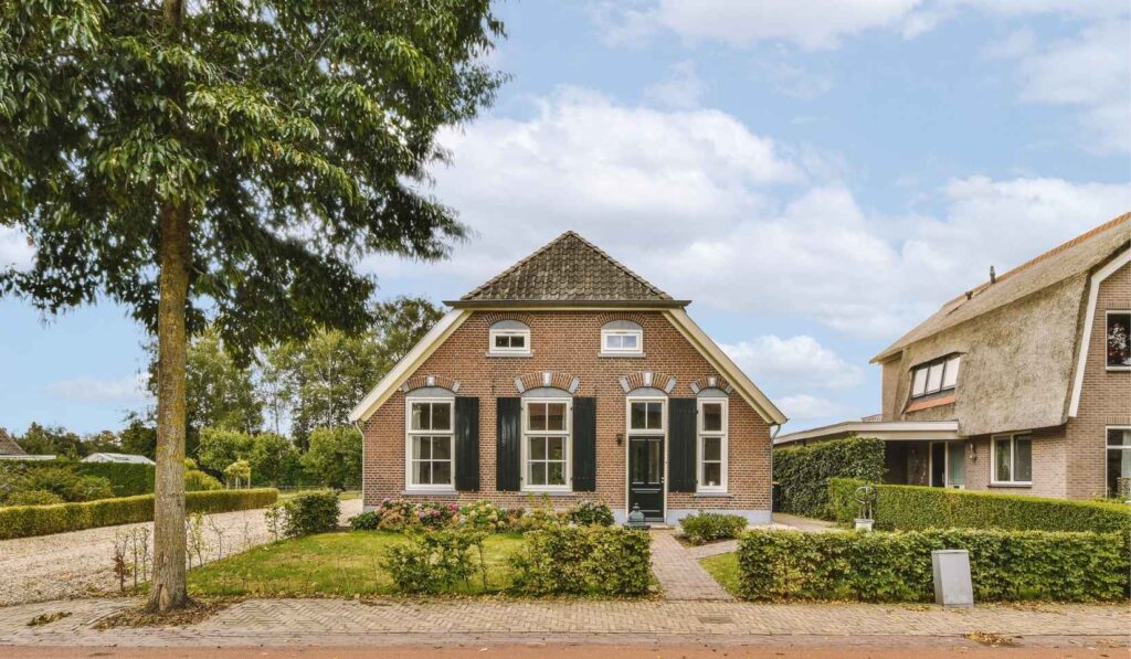 Why Vacant and Neglected Homes Are Hard to Sell Traditionally